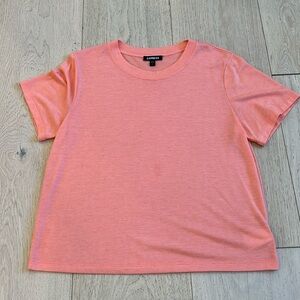 Express Crew Neck Linen Blend Tee-Shirt in Size Medium
